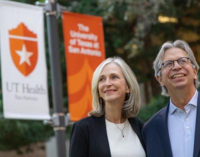Steve Booton, MD, and his wife, Ginny visiting the UT Health San Antonio campus